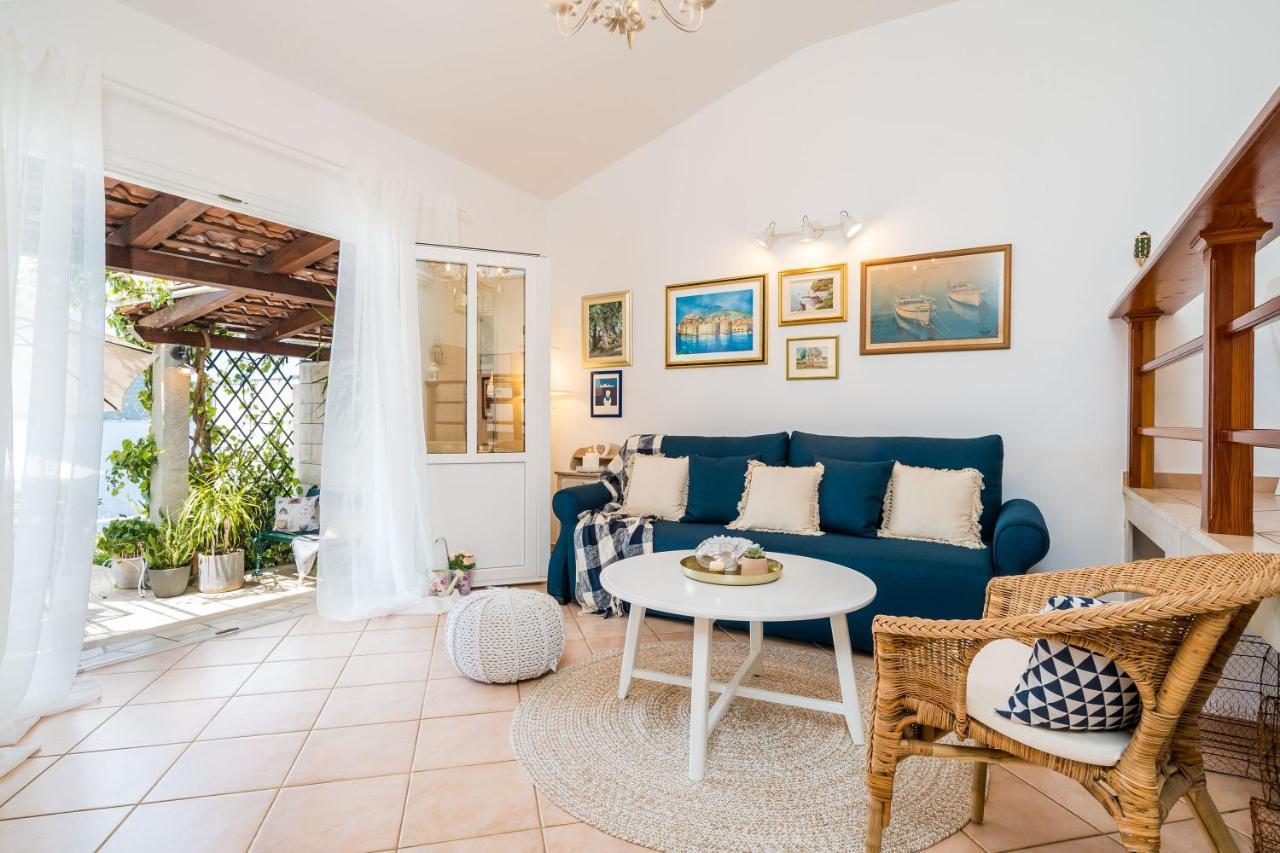 סלאנו Apartments Ratac Lobrovic With Private Beach And Beautiful Sunset מראה חיצוני תמונה