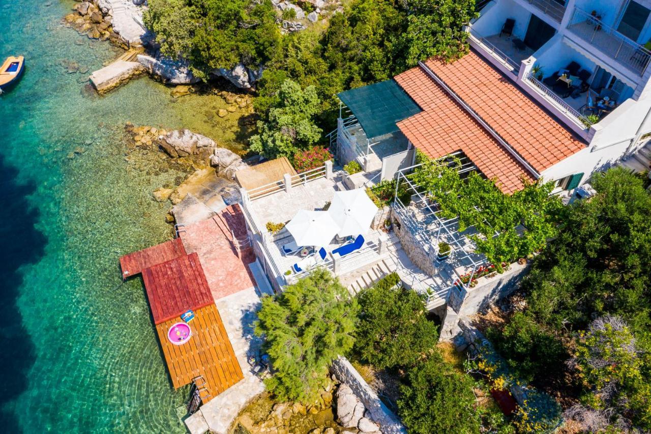 סלאנו Apartments Ratac Lobrovic With Private Beach And Beautiful Sunset מראה חיצוני תמונה