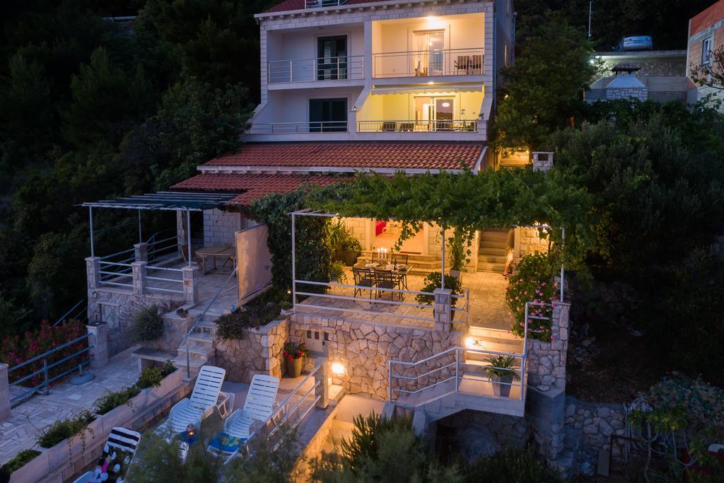 סלאנו Apartments Ratac Lobrovic With Private Beach And Beautiful Sunset מראה חיצוני תמונה